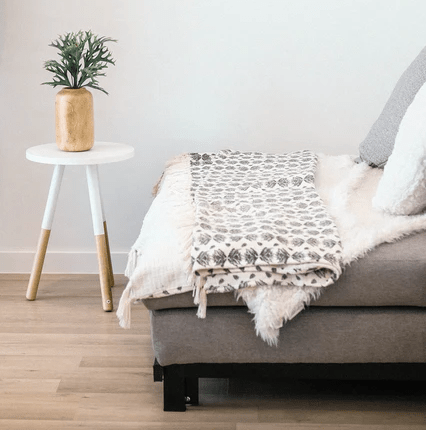 Jak sladit dekor oken, podlahy i nábytku